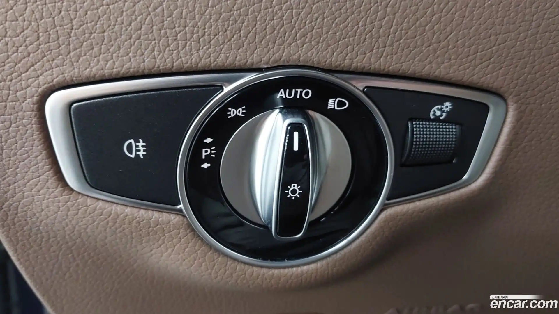 E-Class Mercedes-Benz 2022.6-OPTION-024