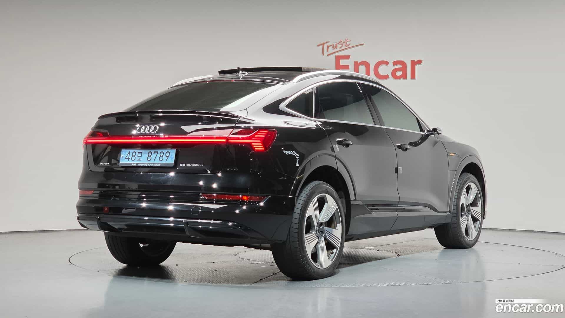 e-tron Audi 2023.11-OUTER-002