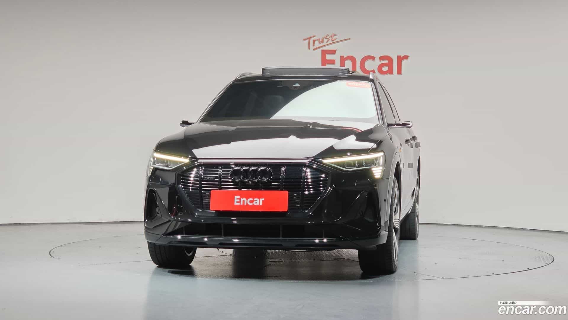 e-tron Audi 2023.11-OUTER-003
