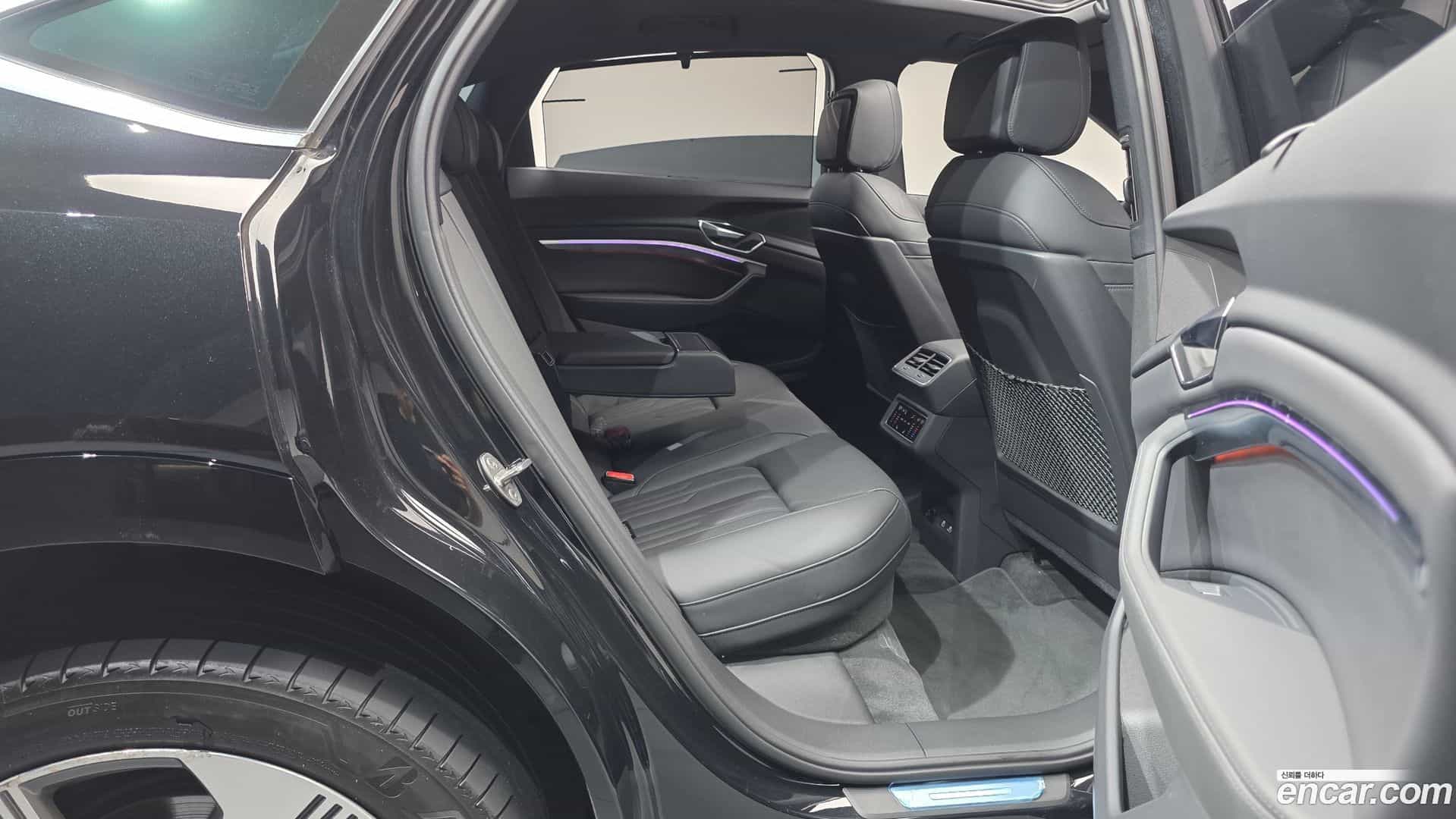 e-tron Audi 2023.11-OPTION-015