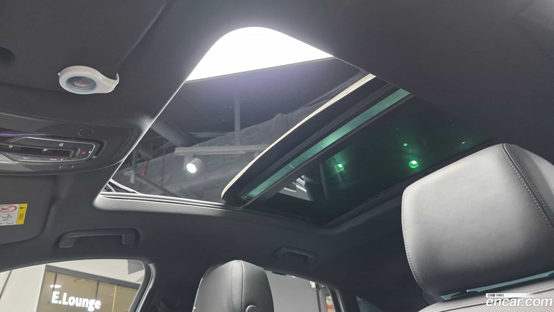 e-tron Audi 2023.11-OPTION-020