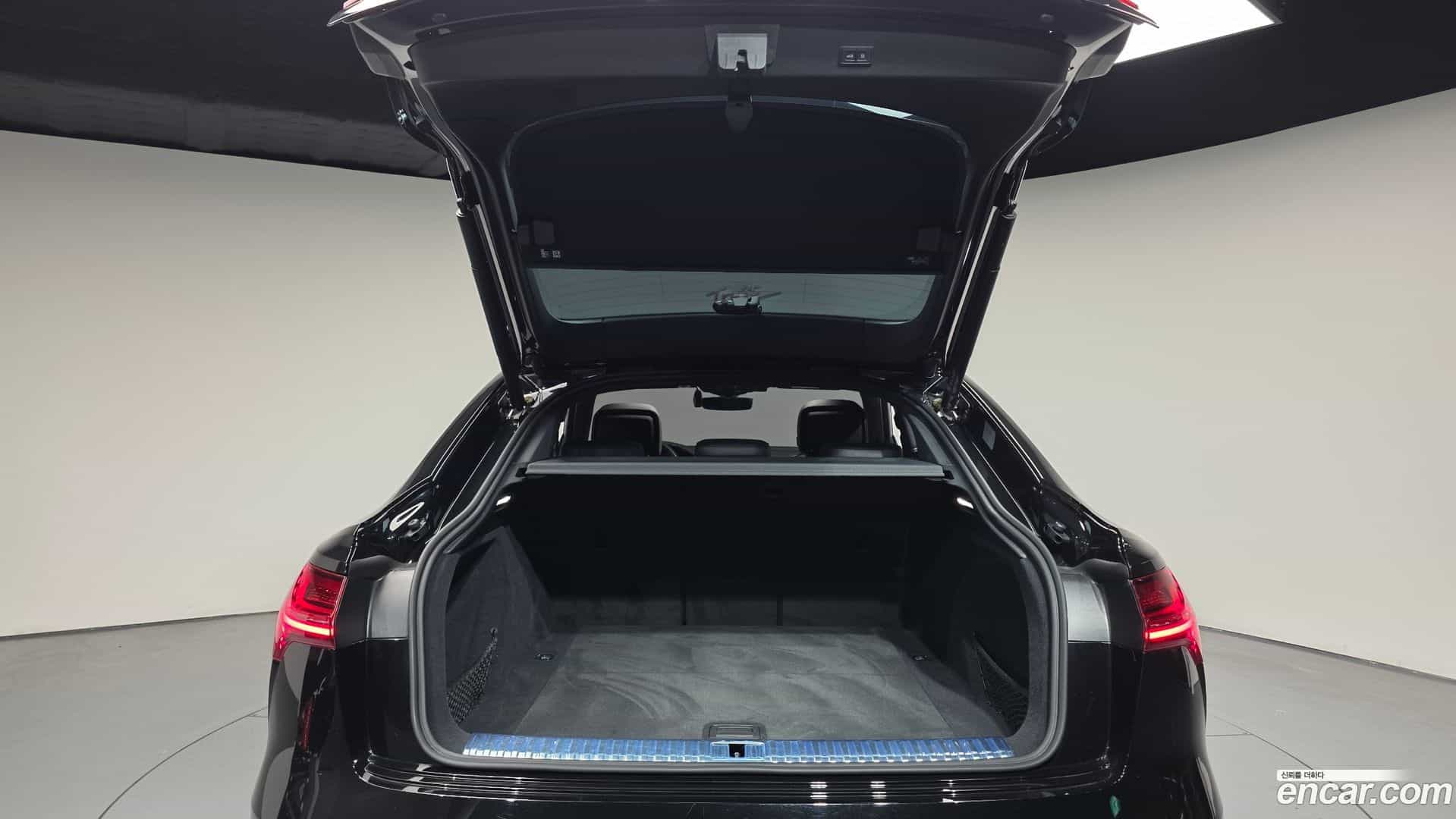 e-tron Audi 2023.11-OPTION-021