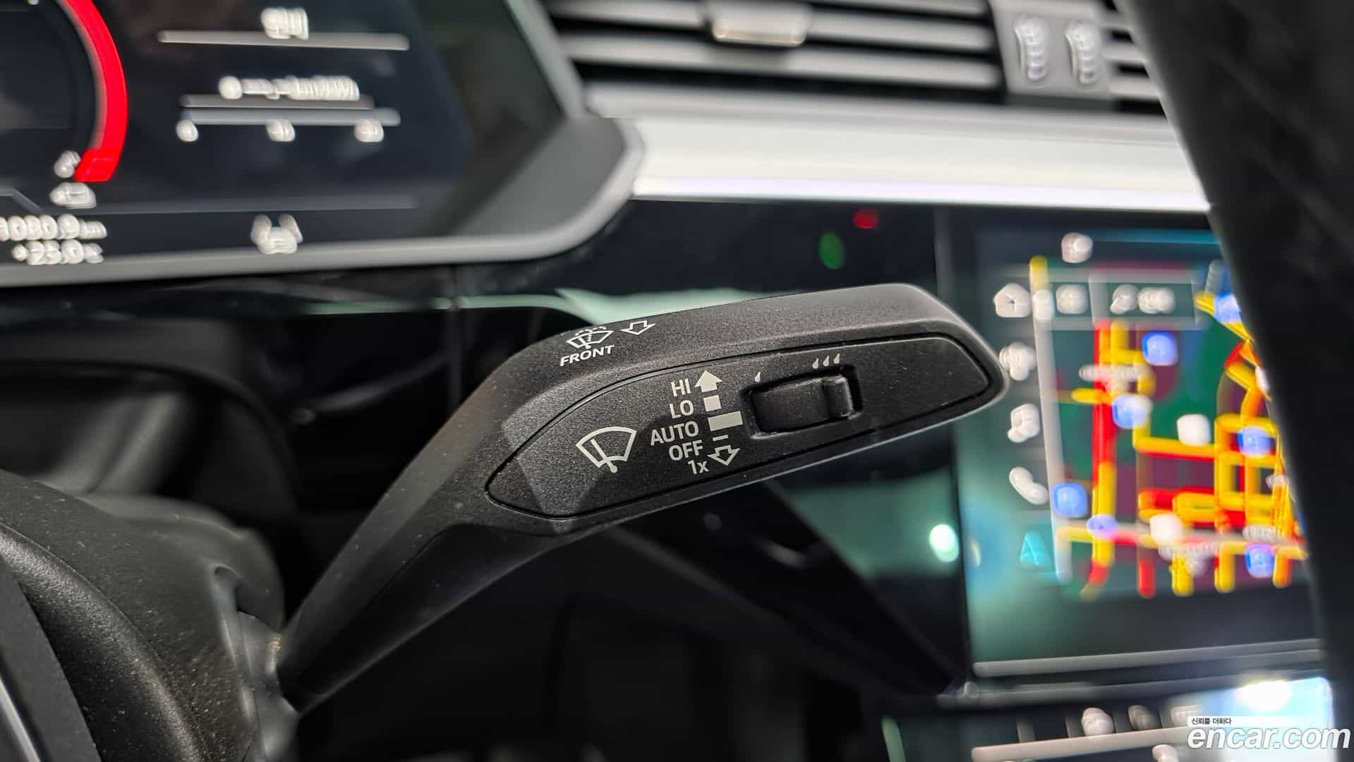 e-tron Audi 2023.11-OPTION-024