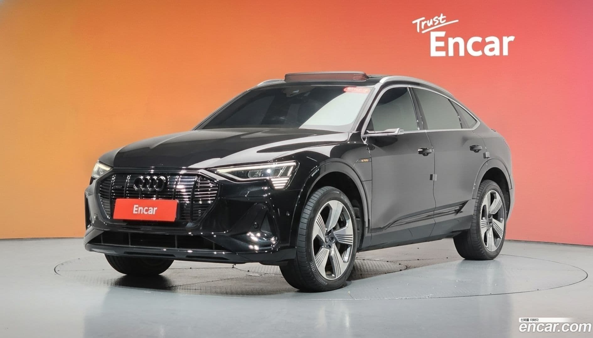 Main__Slider__Photo:e-tron Audi 2023.11-0