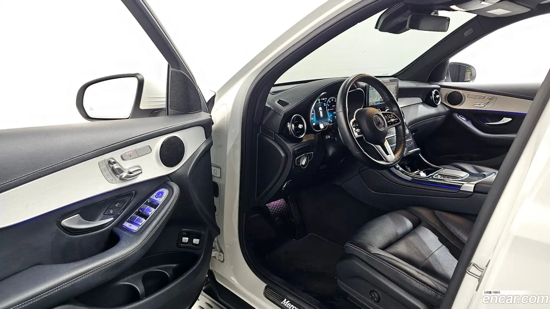 GLC-Class Mercedes-Benz 2021.5-INNER-010