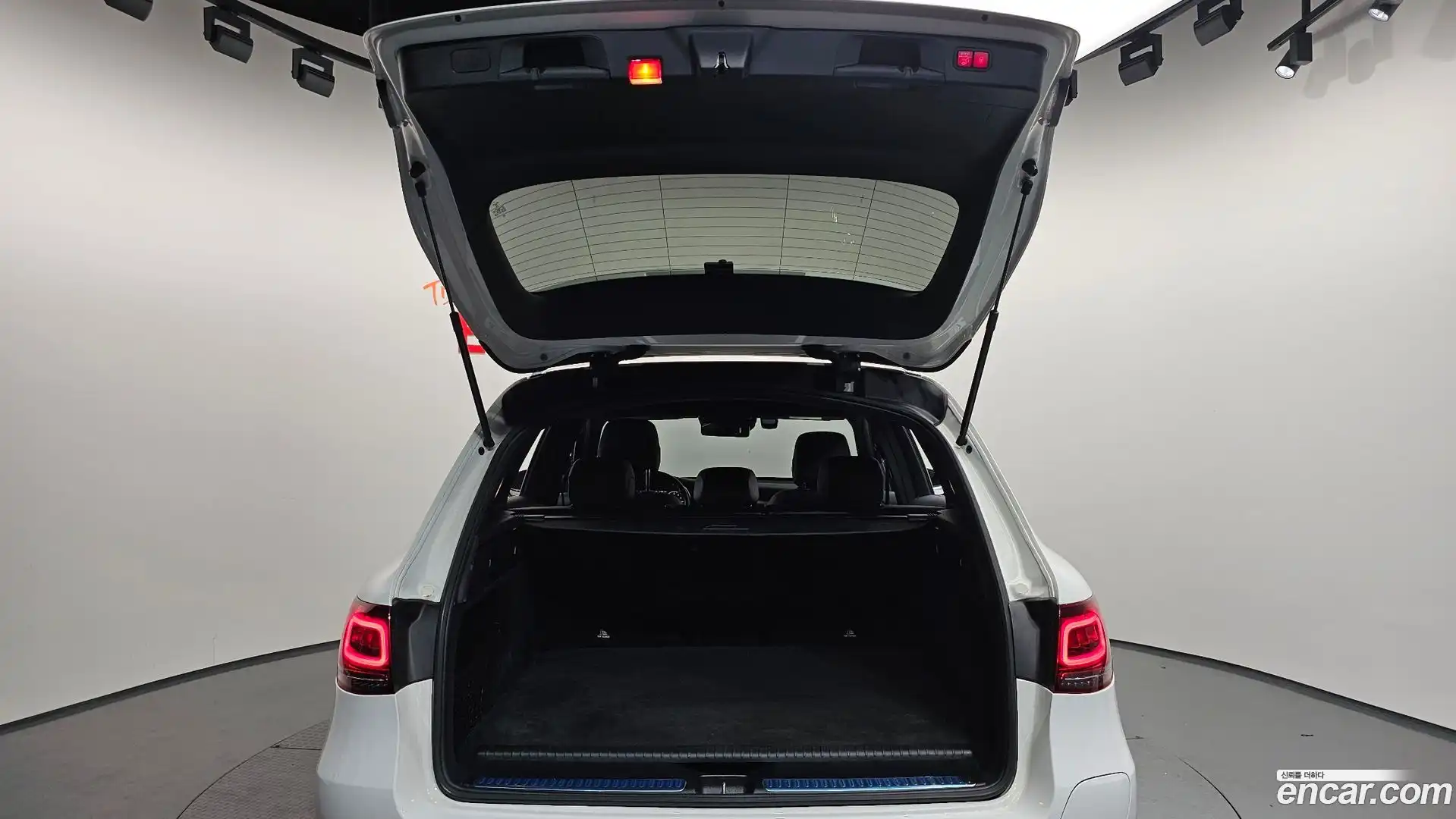 GLC-Class Mercedes-Benz 2021.5-OPTION-023