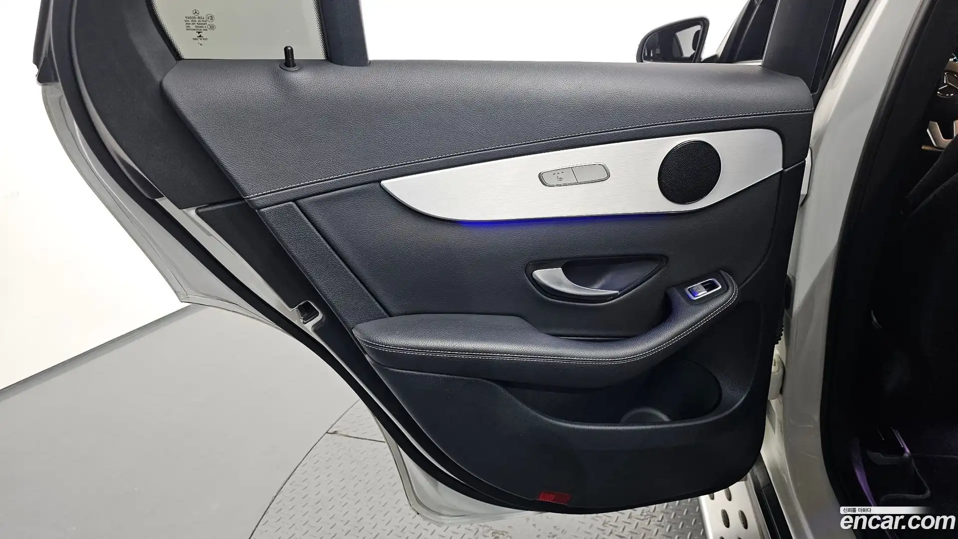 GLC-Class Mercedes-Benz 2021.5-INNER-035