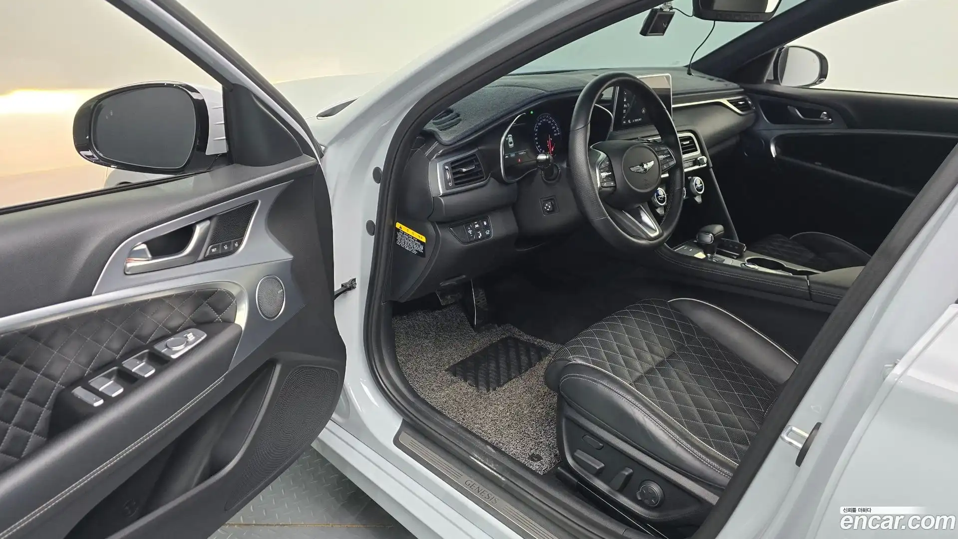 G70 Genesis 2019.2-INNER-010