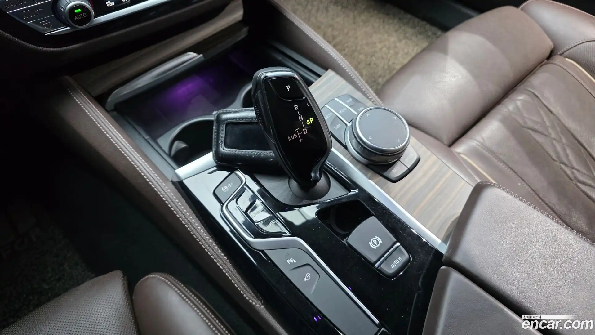 5-Series BMW 2019.6-INNER-009