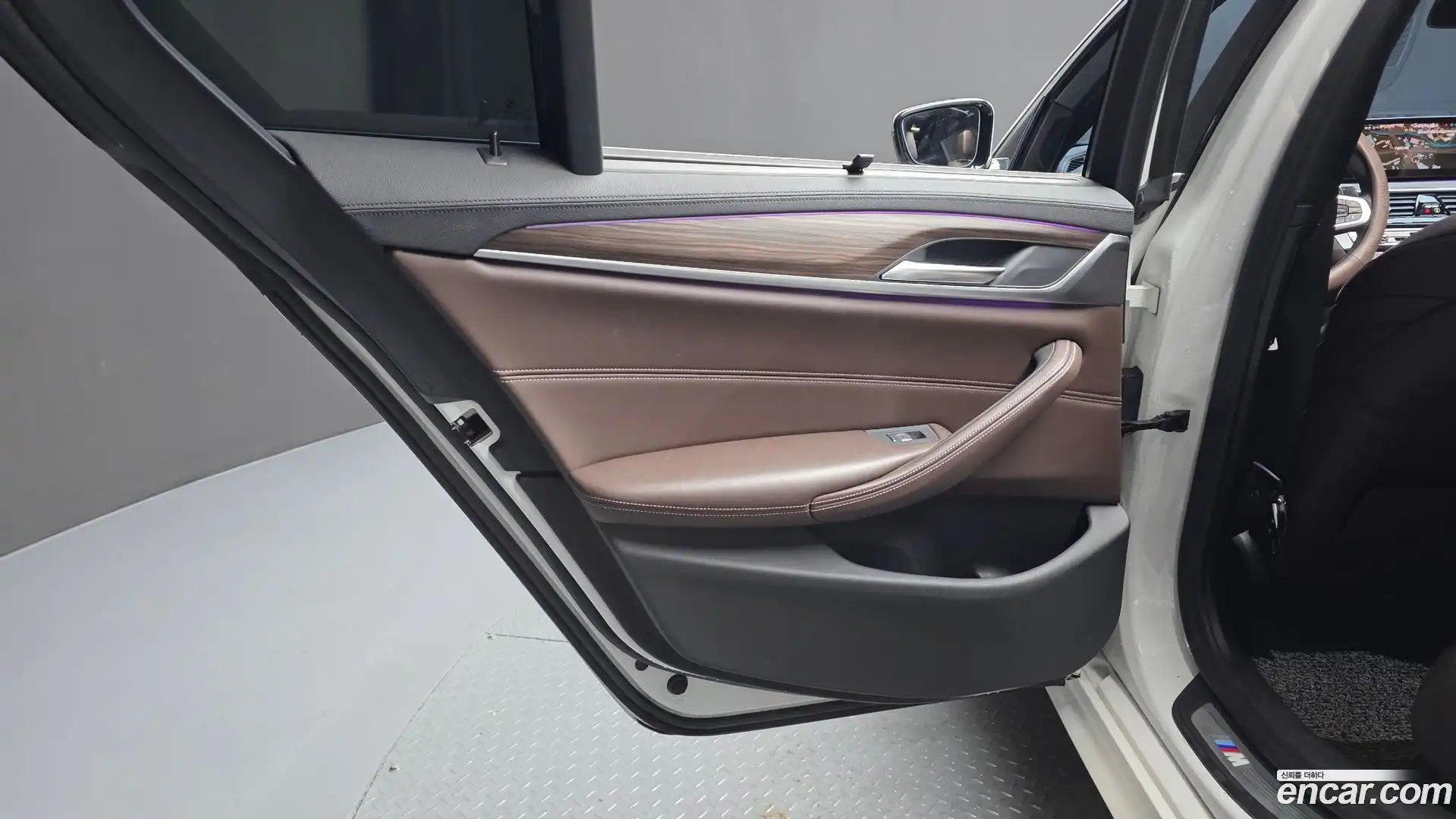 5-Series BMW 2019.6-INNER-035