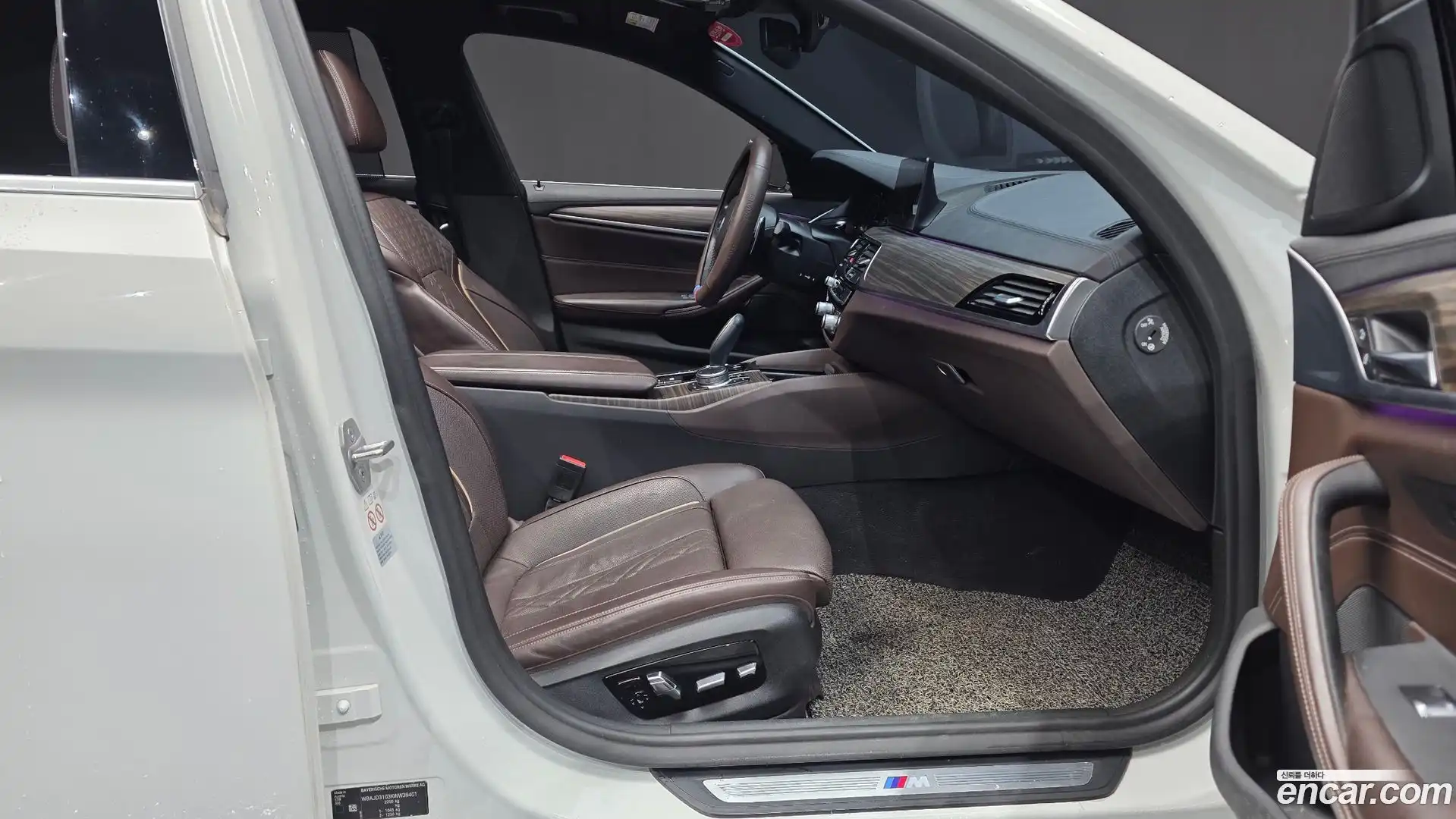 5-Series BMW 2019.6-INNER-036