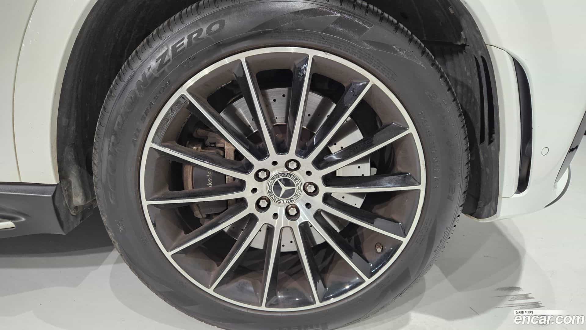 GLE-Class Mercedes-Benz 2022.10-OUTER-005