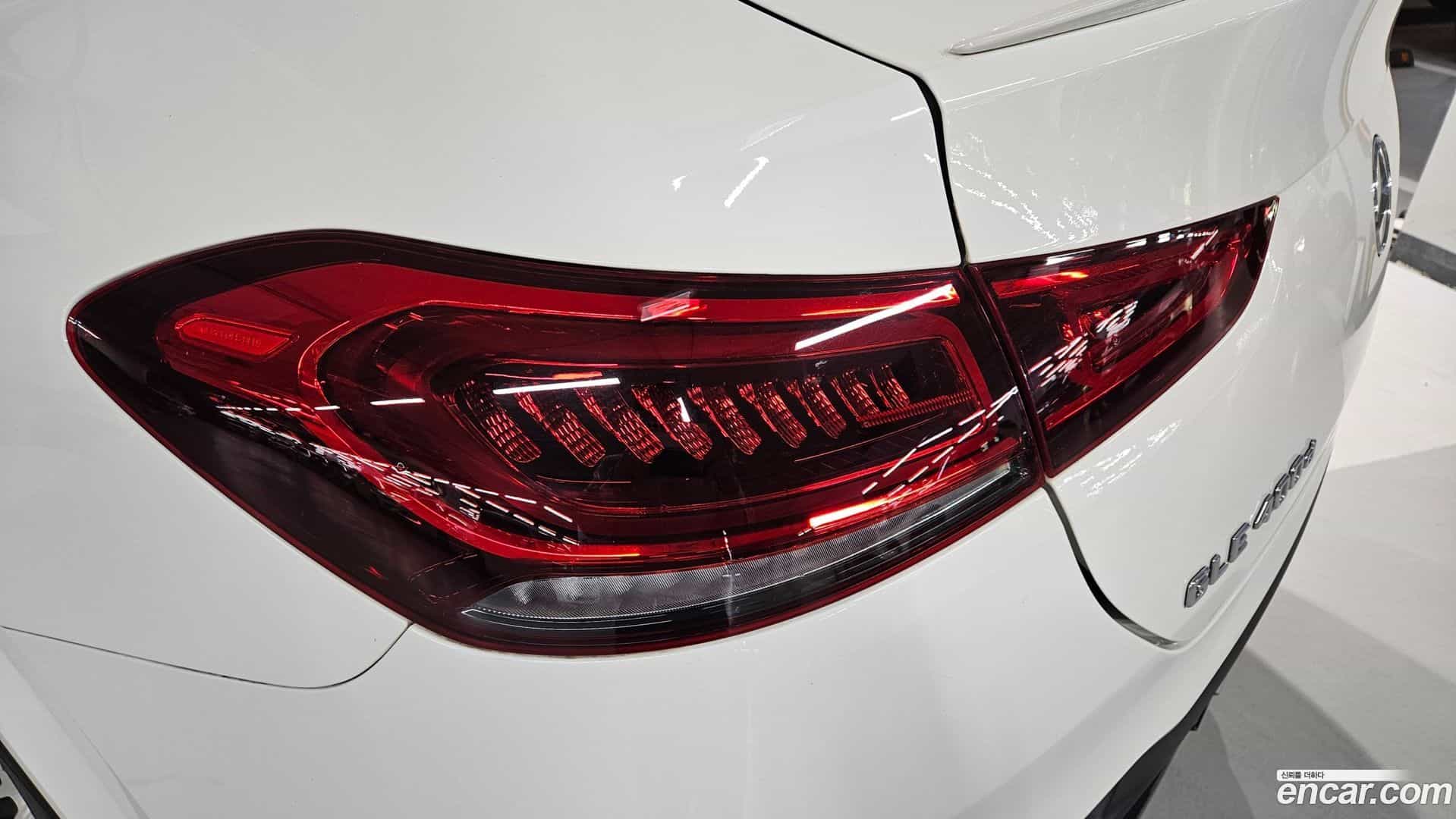 GLE-Class Mercedes-Benz 2022.10-OPTION-017