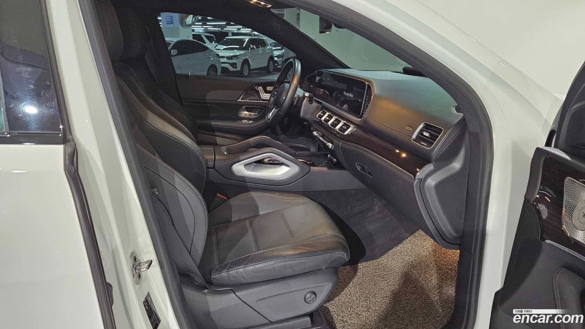 GLE-Class Mercedes-Benz 2022.10-OPTION-022