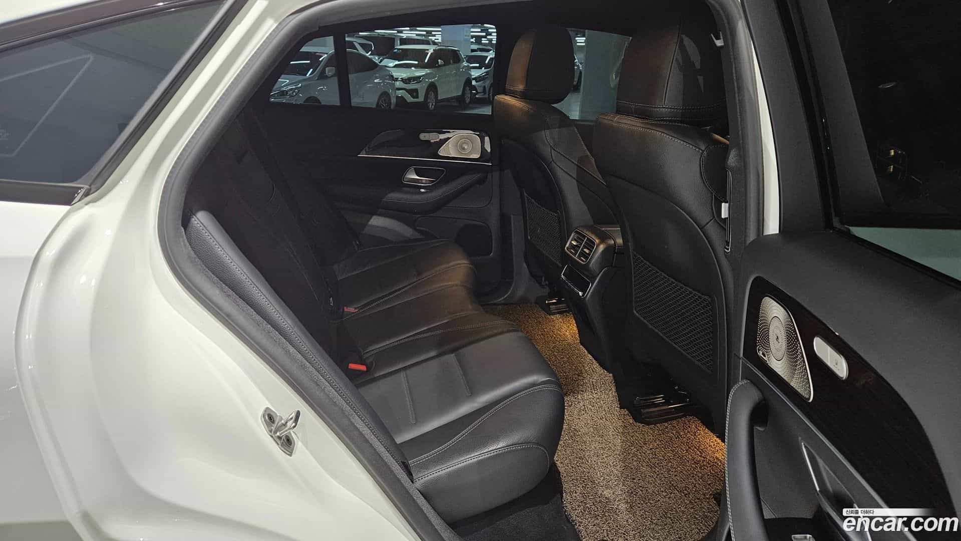 GLE-Class Mercedes-Benz 2022.10-OPTION-024