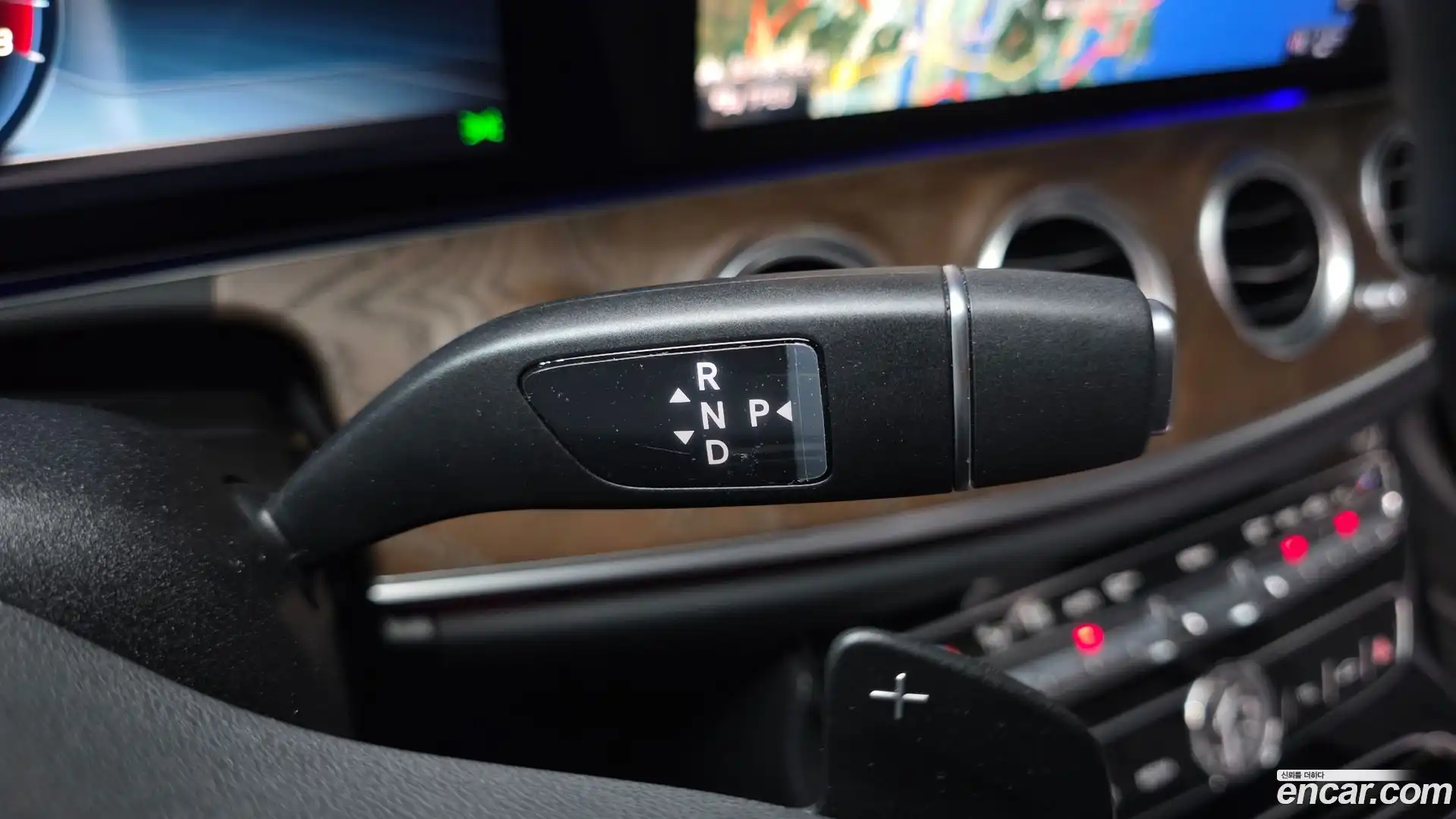 E-Class Mercedes-Benz 2019.5-INNER-009
