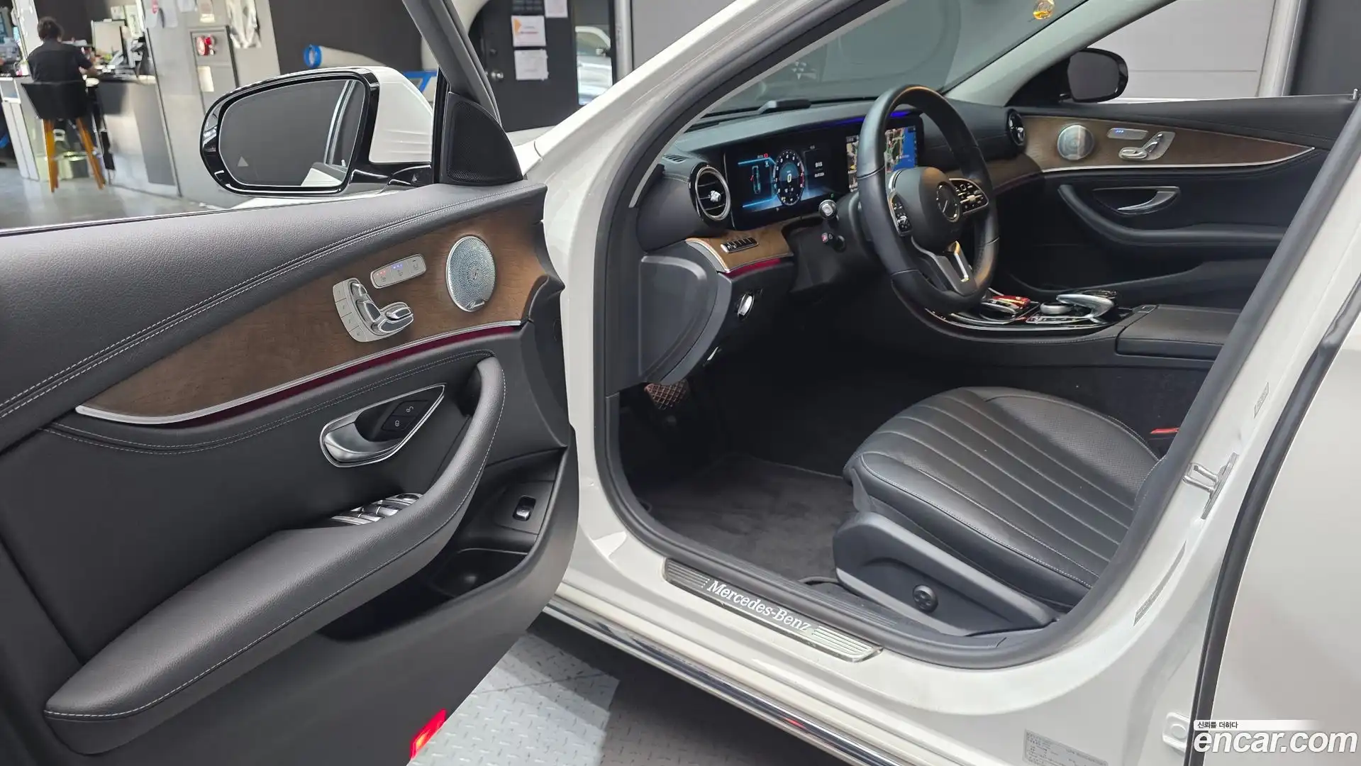 E-Class Mercedes-Benz 2019.5-INNER-010