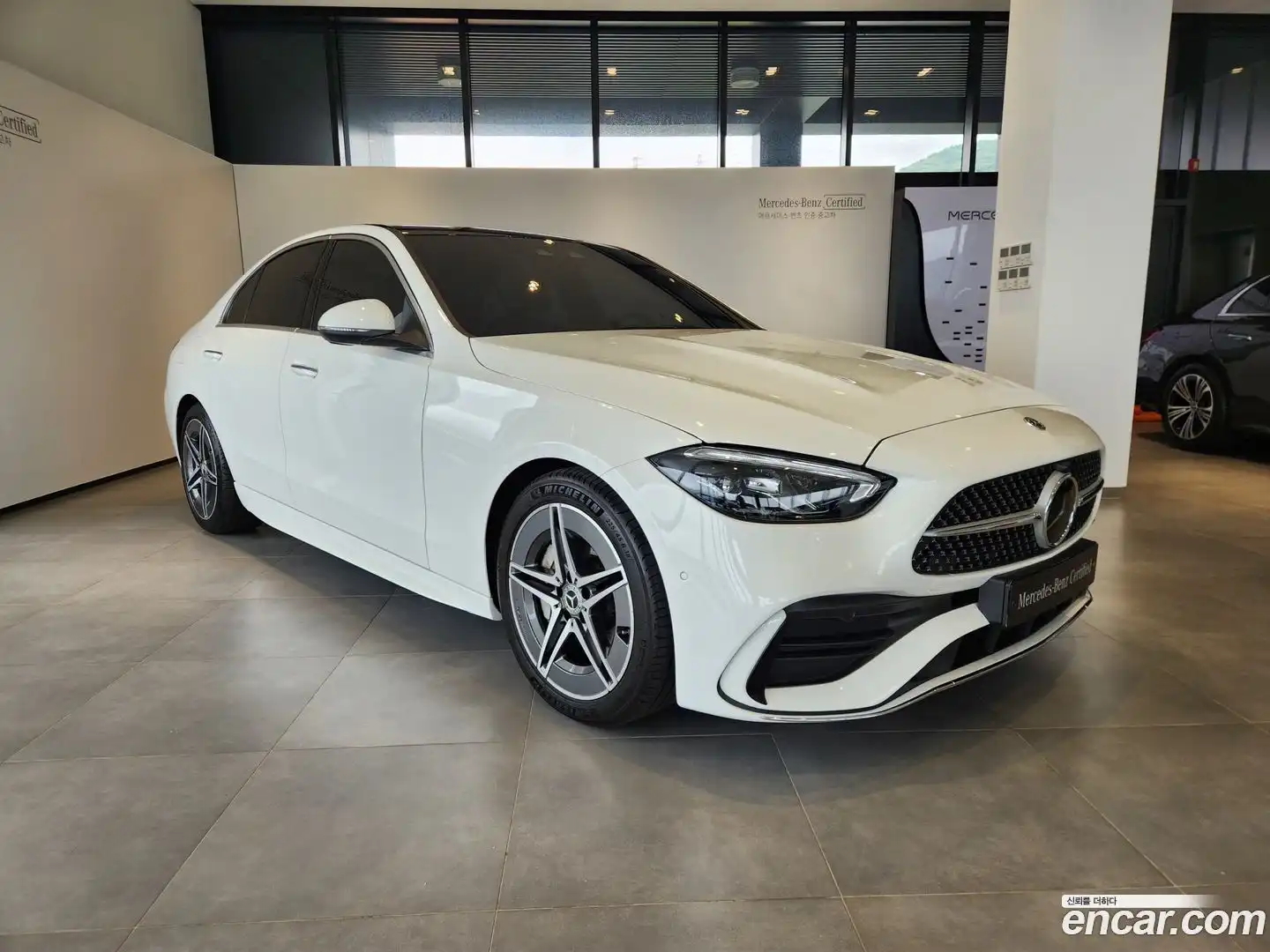 C-Class Mercedes-Benz 2025.4-OUTER-002