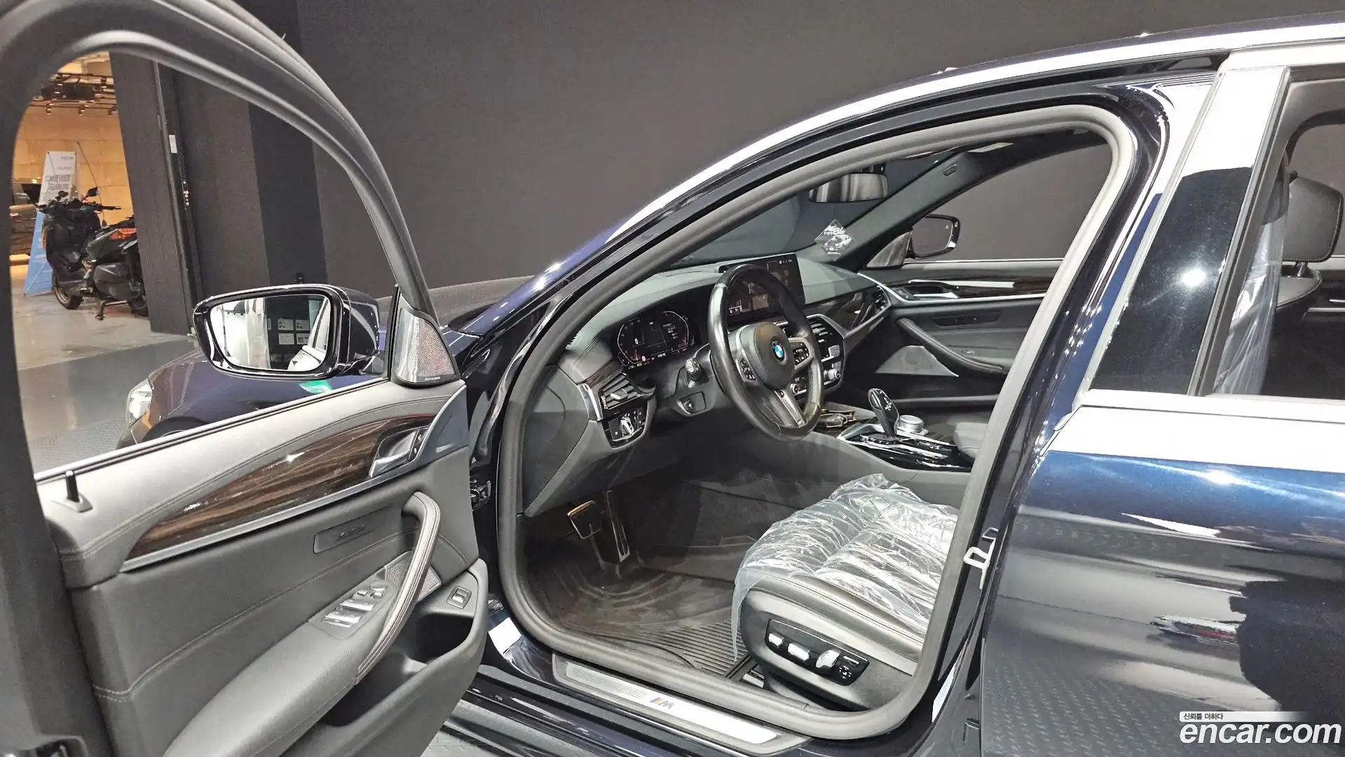 5-Series BMW 2021.2-INNER-010