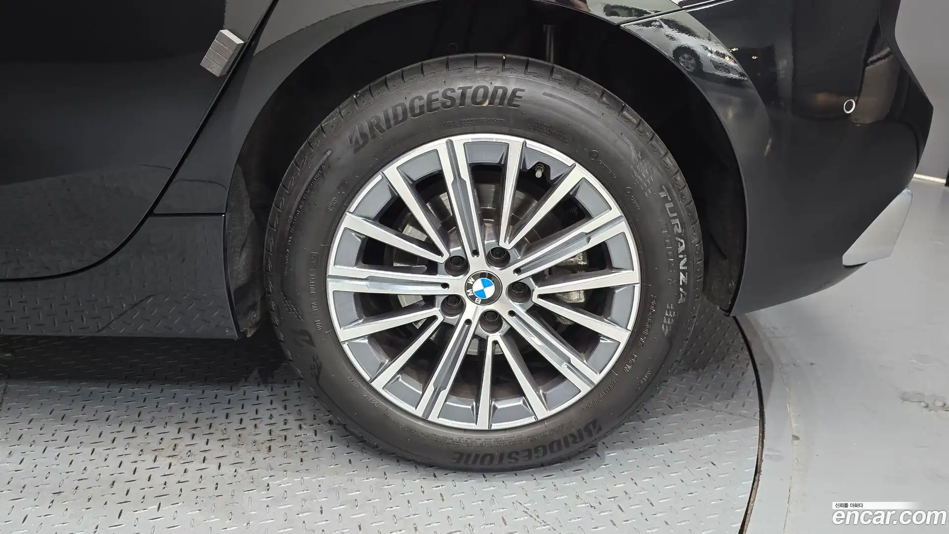 2-Series BMW 2025.2-OUTER-031
