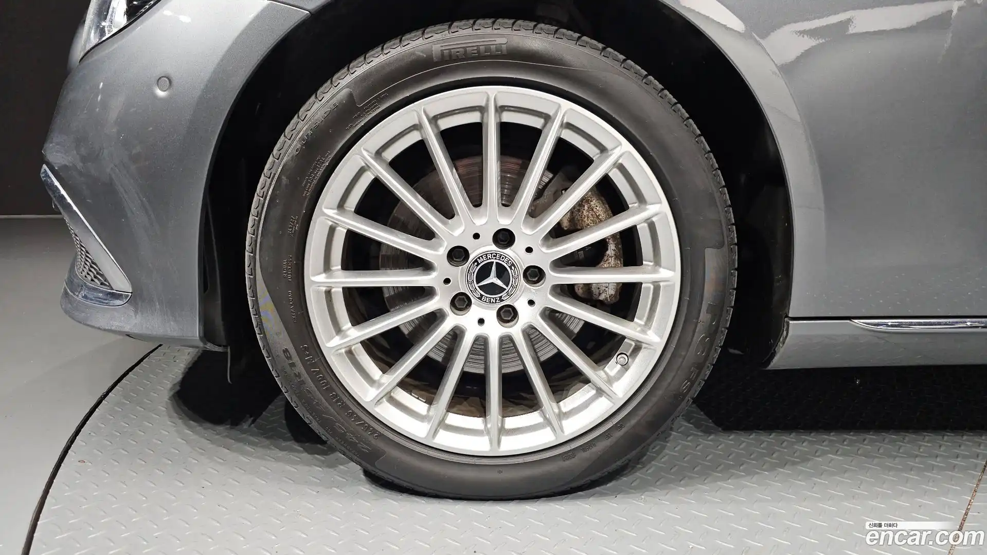 E-Class Mercedes-Benz 2022.6-OUTER-005