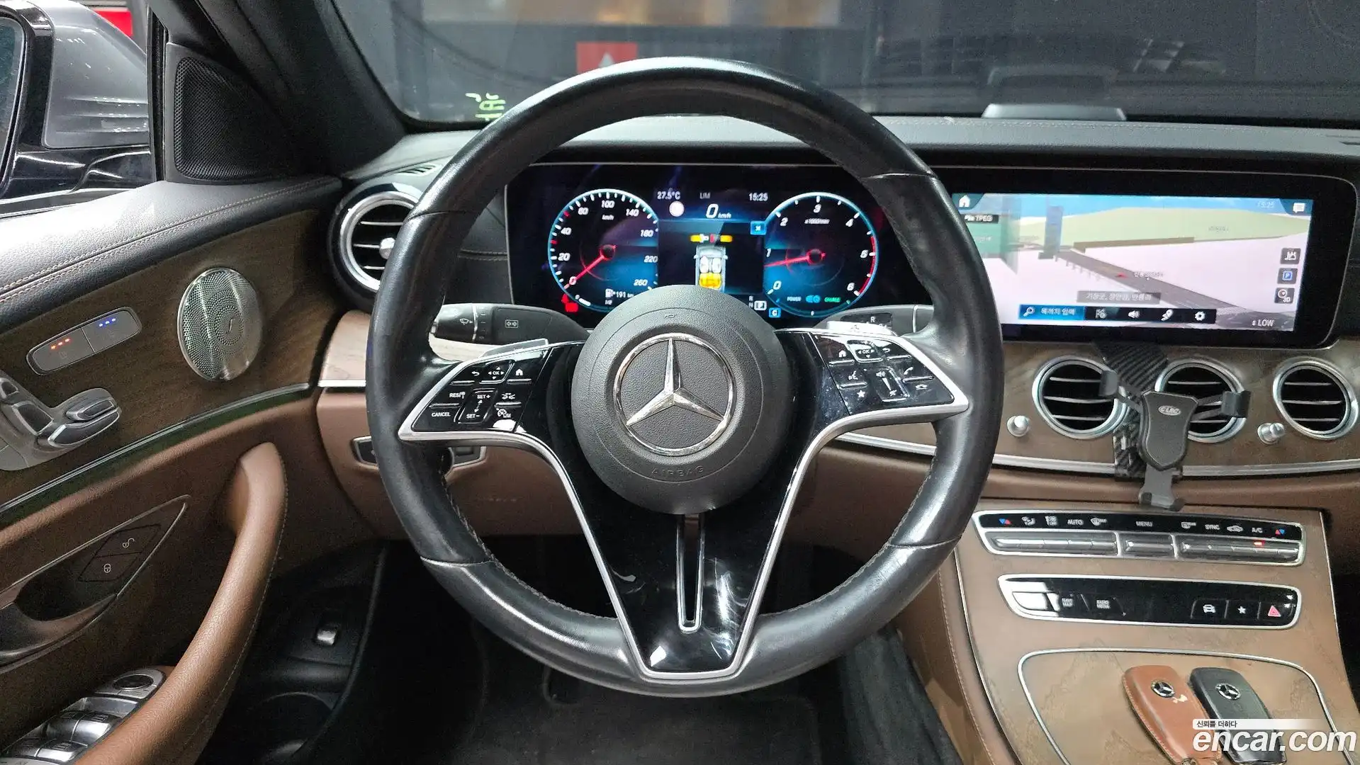 E-Class Mercedes-Benz 2022.6-OPTION-017