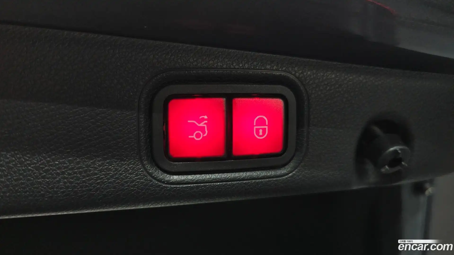 E-Class Mercedes-Benz 2022.6-OPTION-024