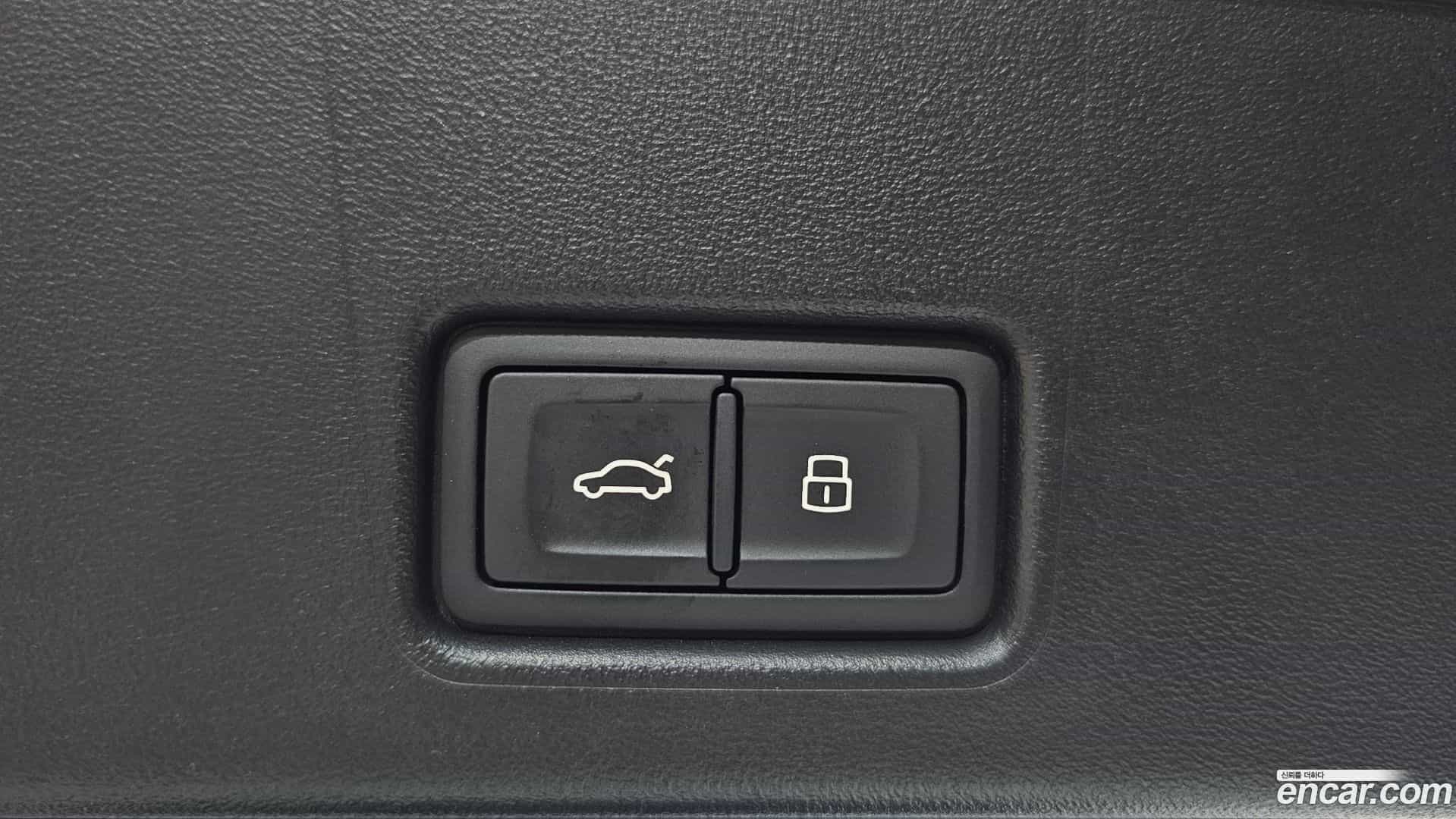 Q4 e-tron Audi 2022.9-OPTION-046