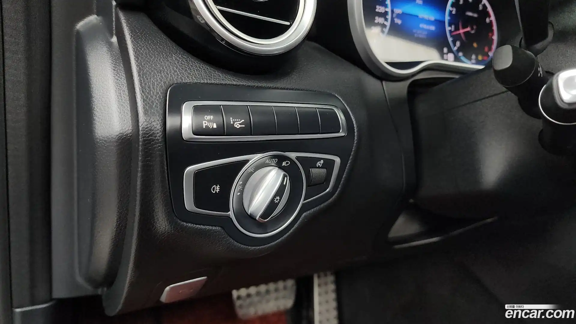 C-Class Mercedes-Benz 2017.2-OPTION-020