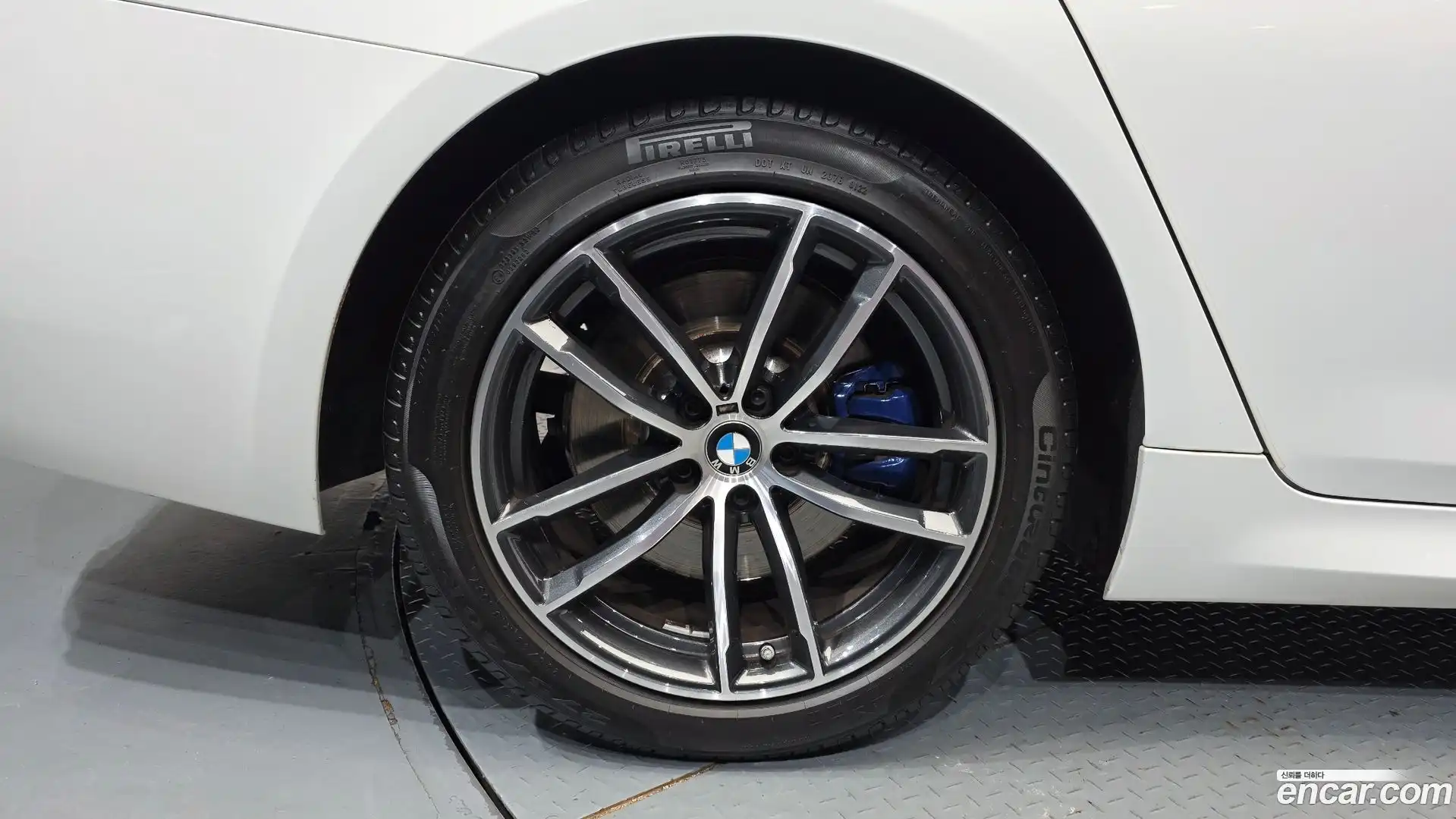 5-Series BMW 2022.5-OUTER-031