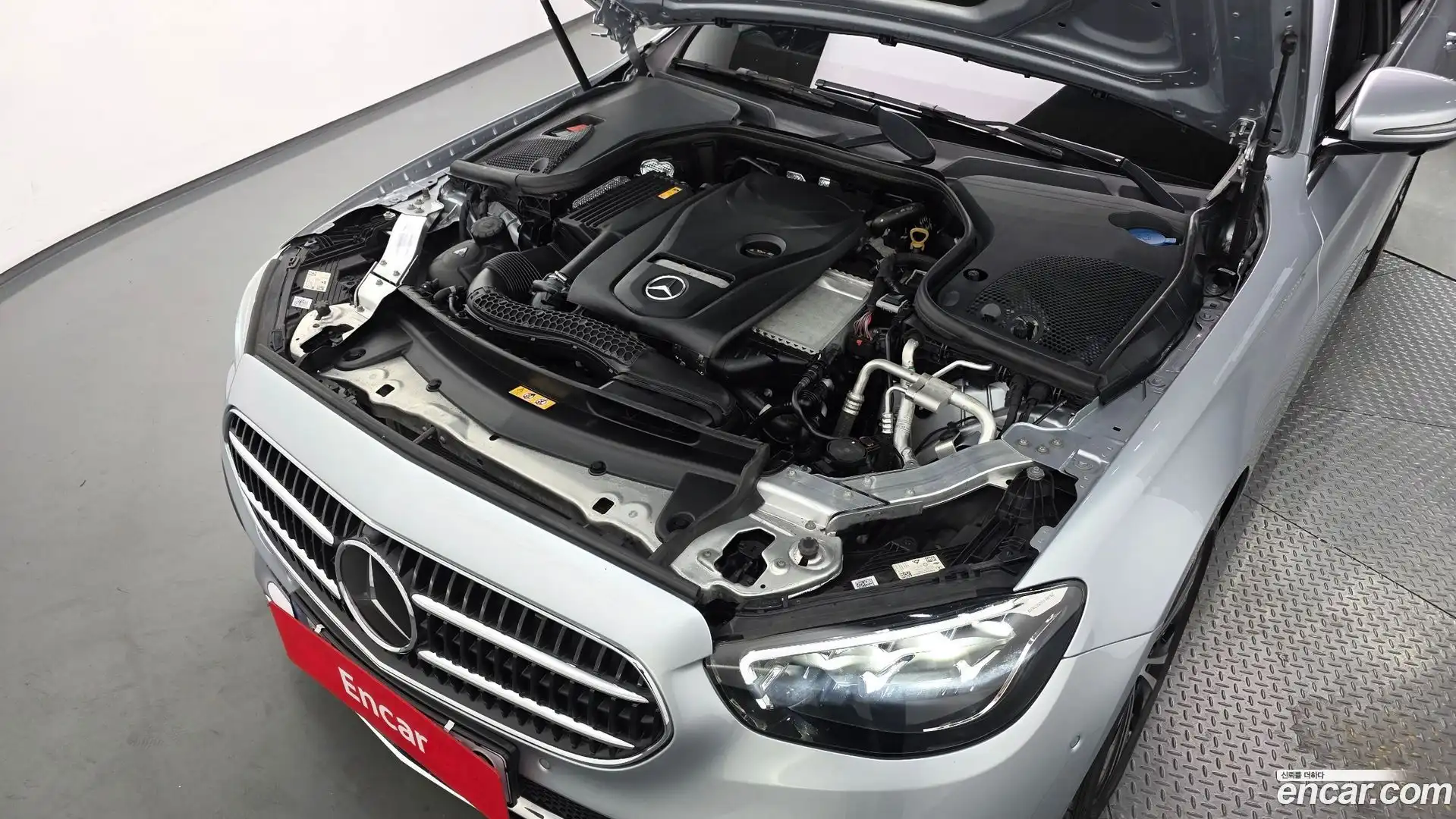 E-Class Mercedes-Benz 2022.6-OUTER-006