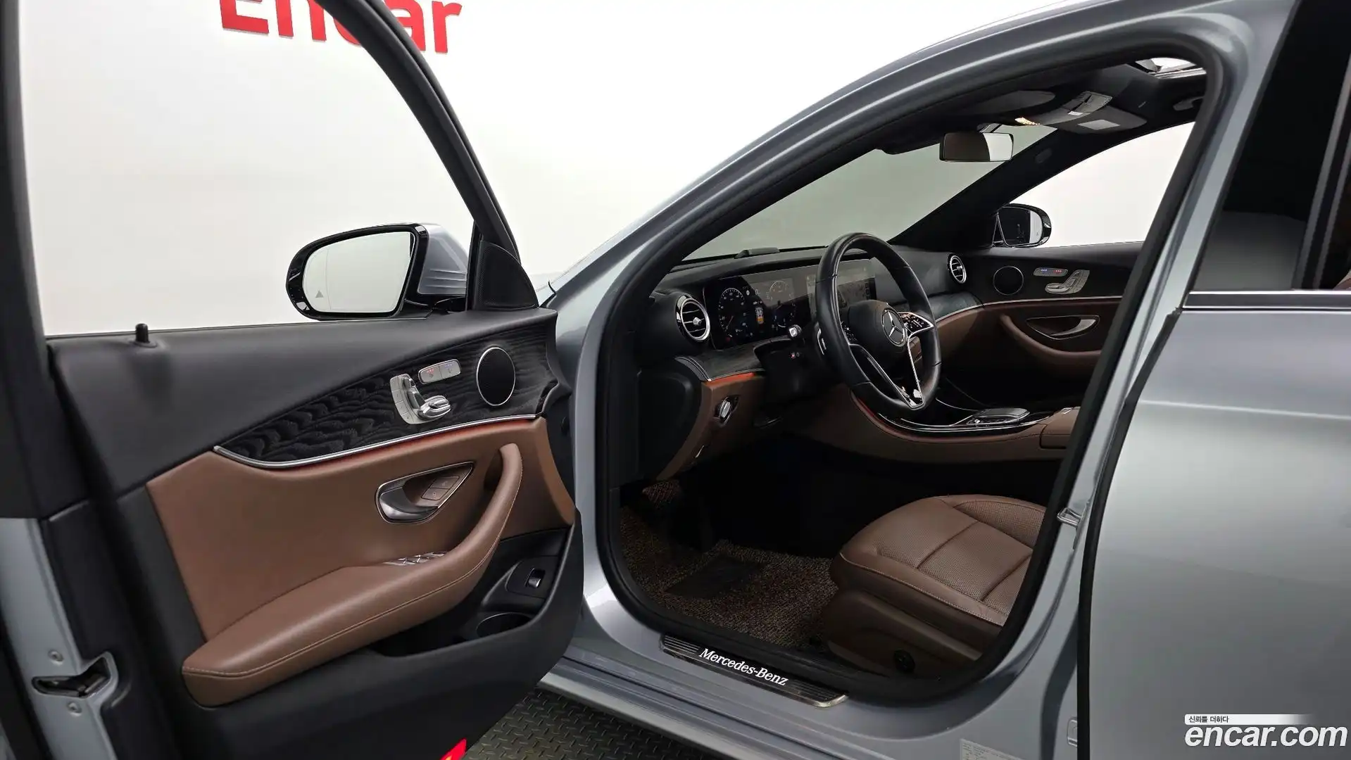 E-Class Mercedes-Benz 2022.6-INNER-010