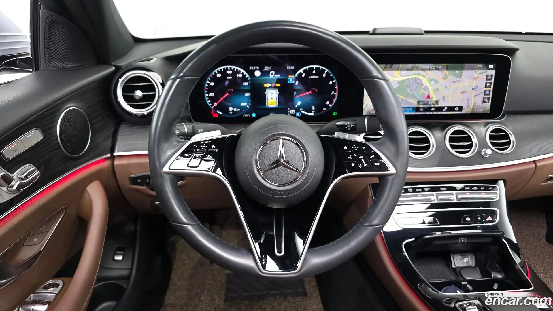 E-Class Mercedes-Benz 2022.6-OPTION-016