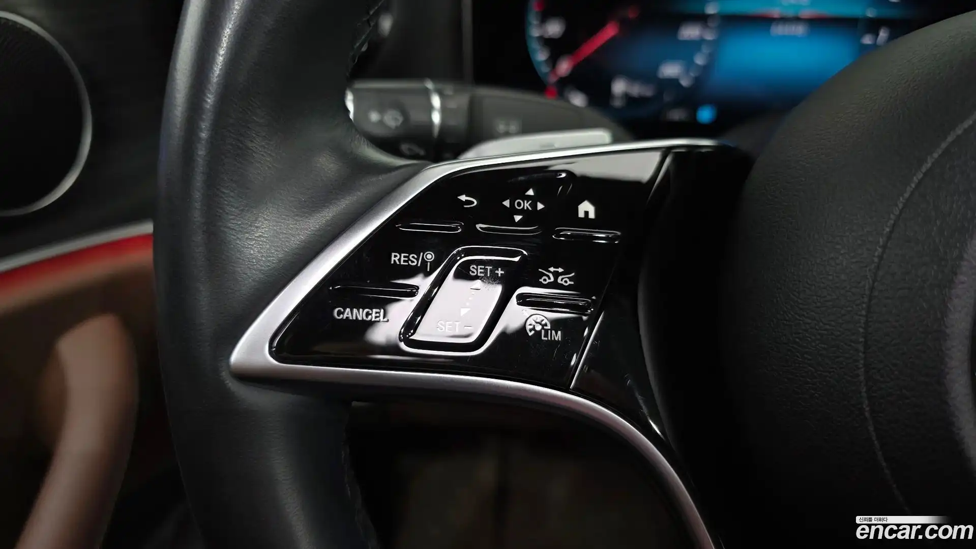 E-Class Mercedes-Benz 2022.6-OPTION-021