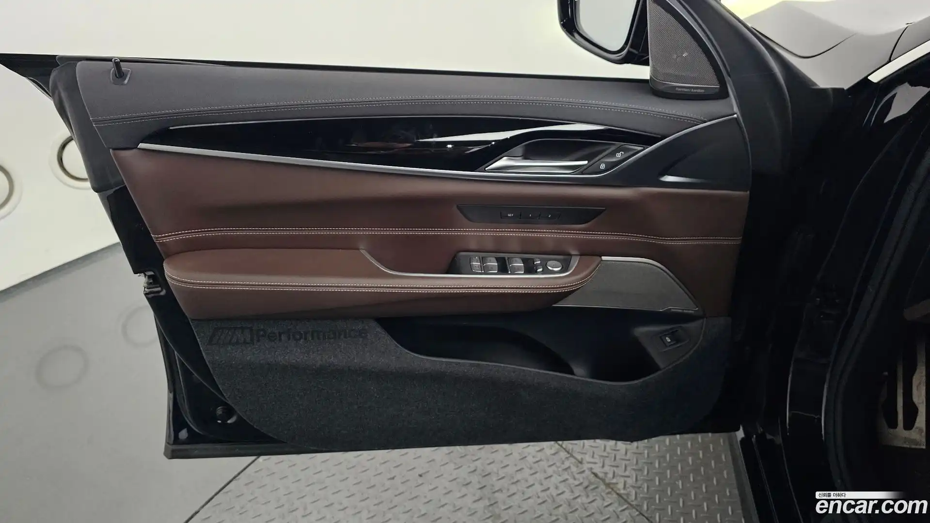 Gran Turismo BMW 2021.8-INNER-034