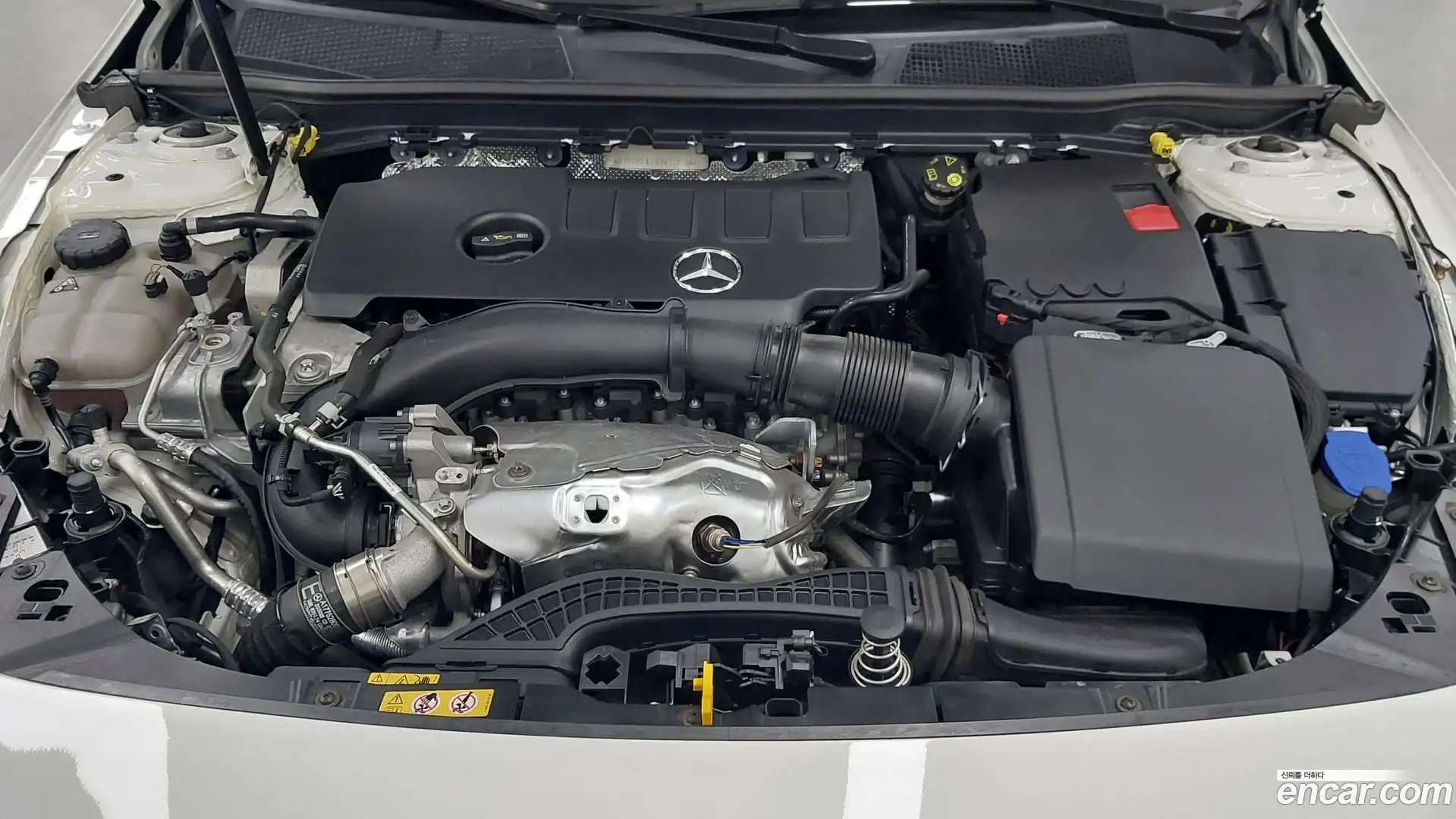 CLA-Class Mercedes-Benz 2023.5-OUTER-006