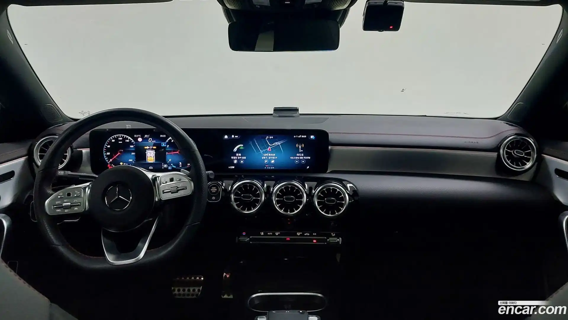 CLA-Class Mercedes-Benz 2023.5-INNER-007