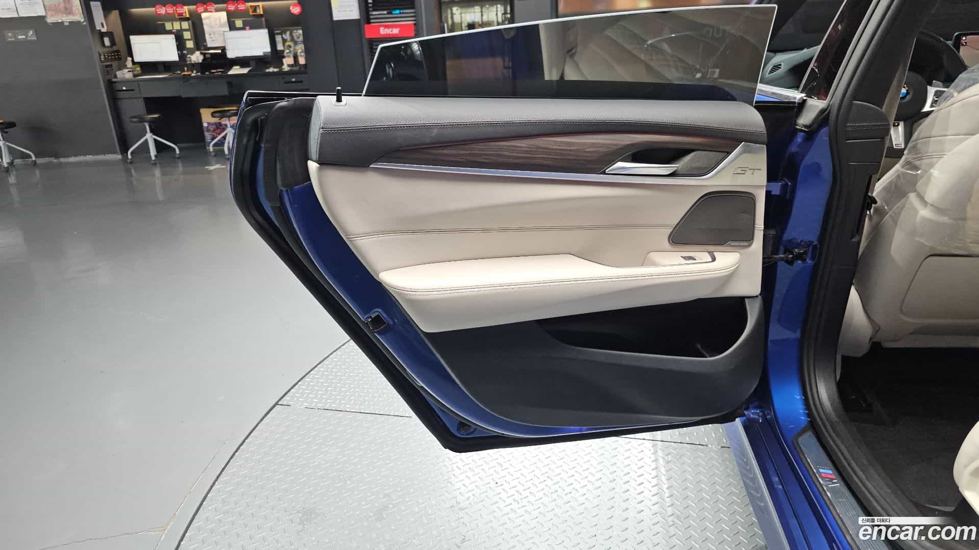 Gran Turismo BMW 2020.11-INNER-035
