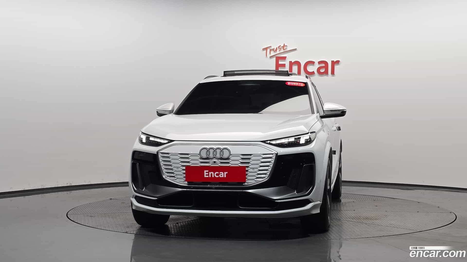 Q6 e-tron Audi 2025.8-OUTER-003
