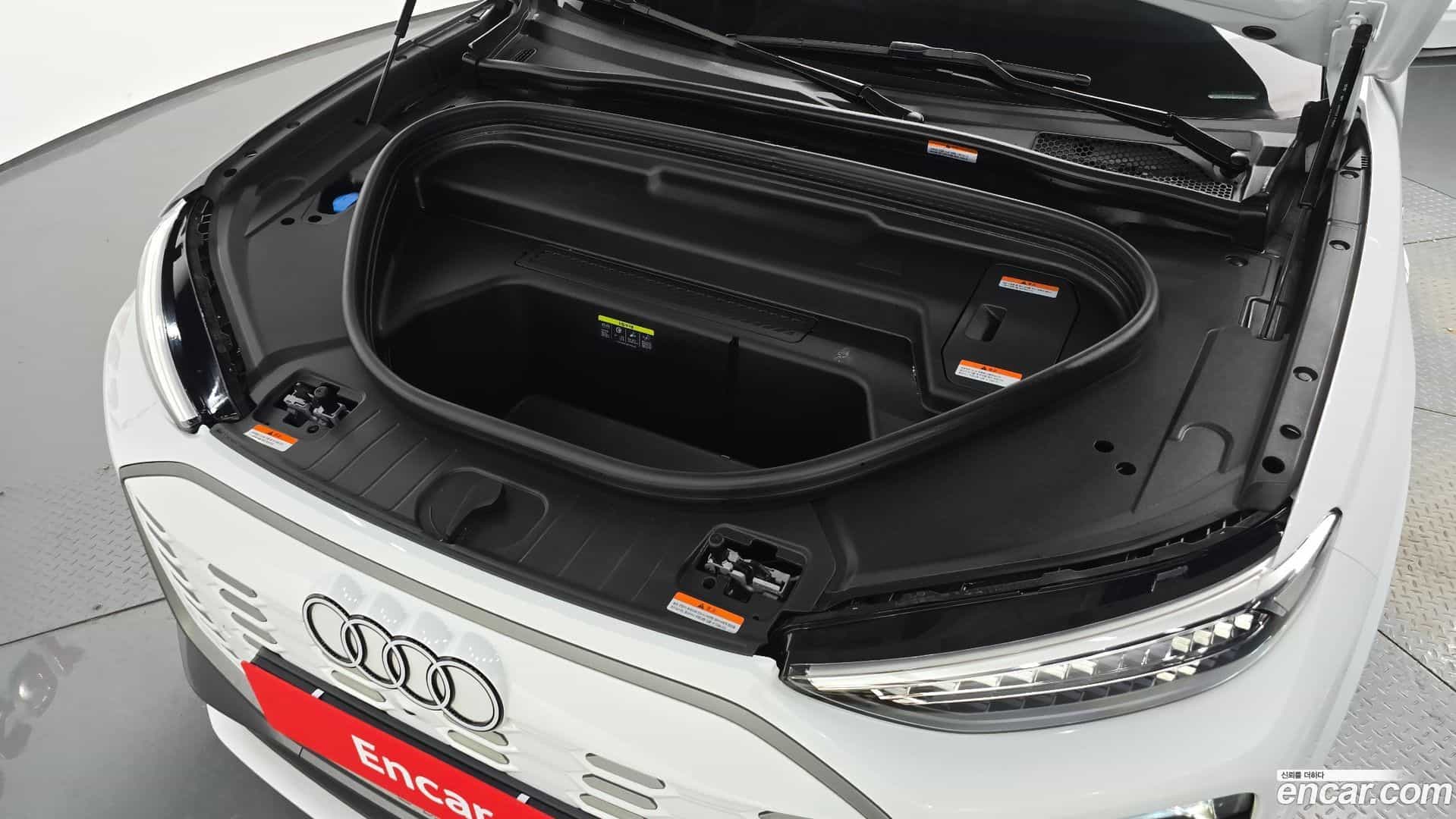 Q6 e-tron Audi 2025.8-OUTER-006