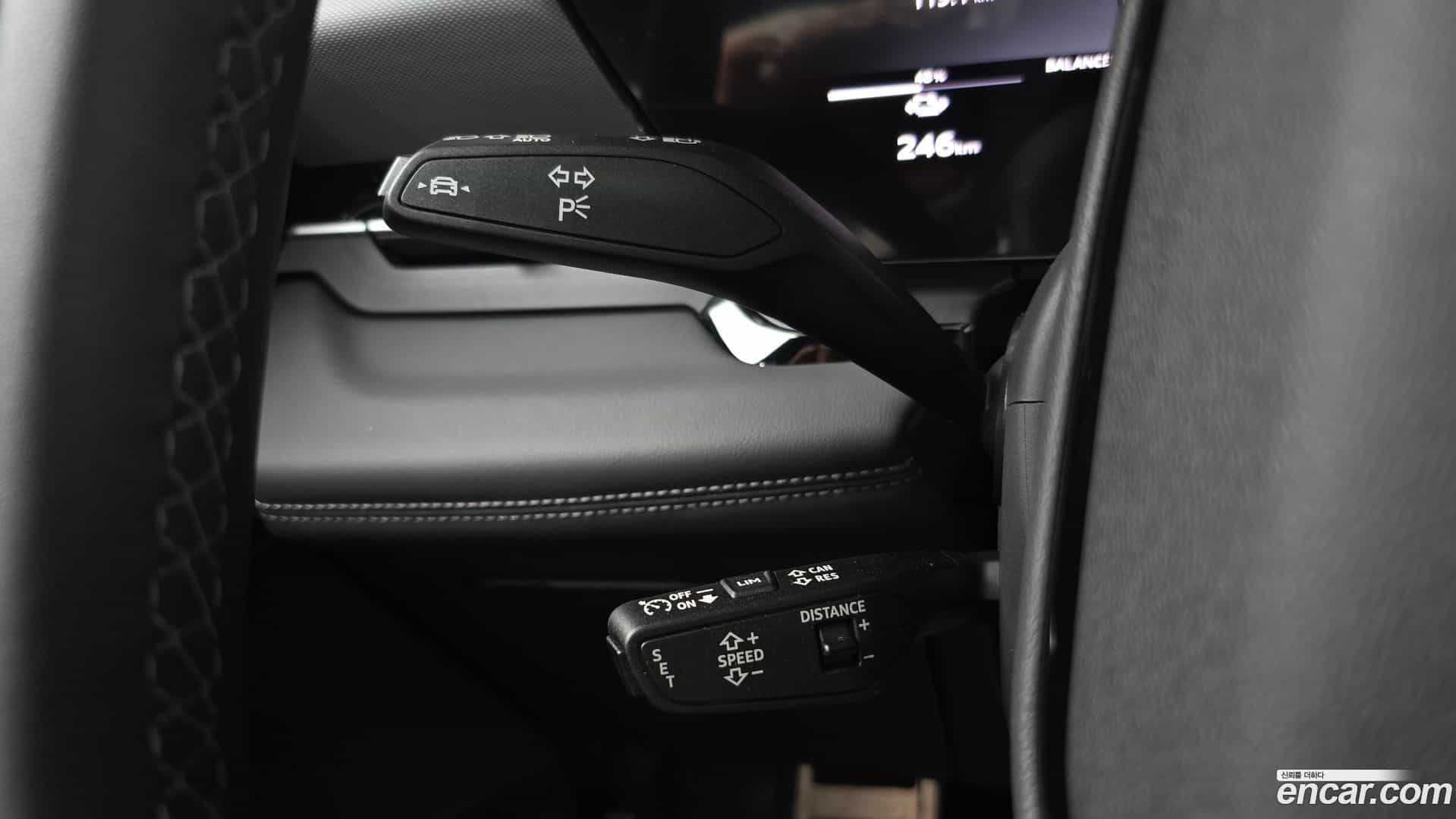 Q6 e-tron Audi 2025.8-OPTION-021