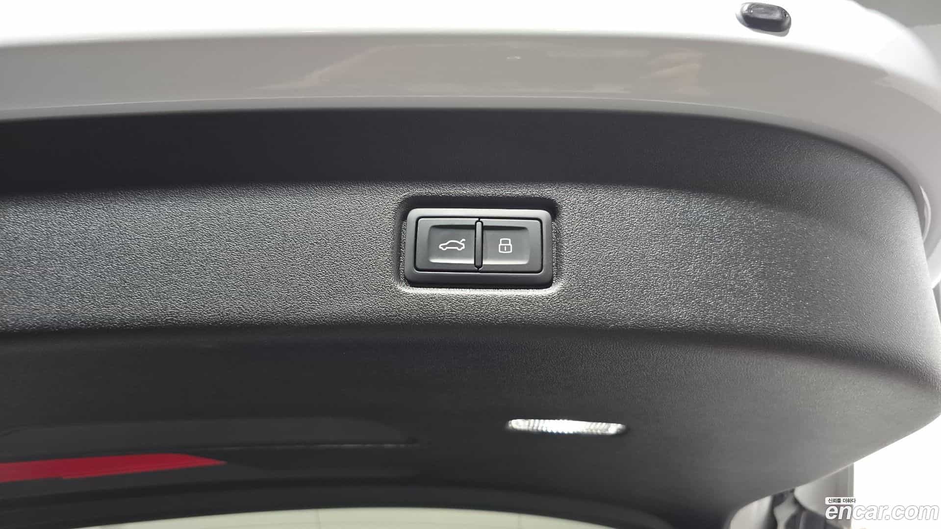 Q6 e-tron Audi 2025.8-OPTION-024