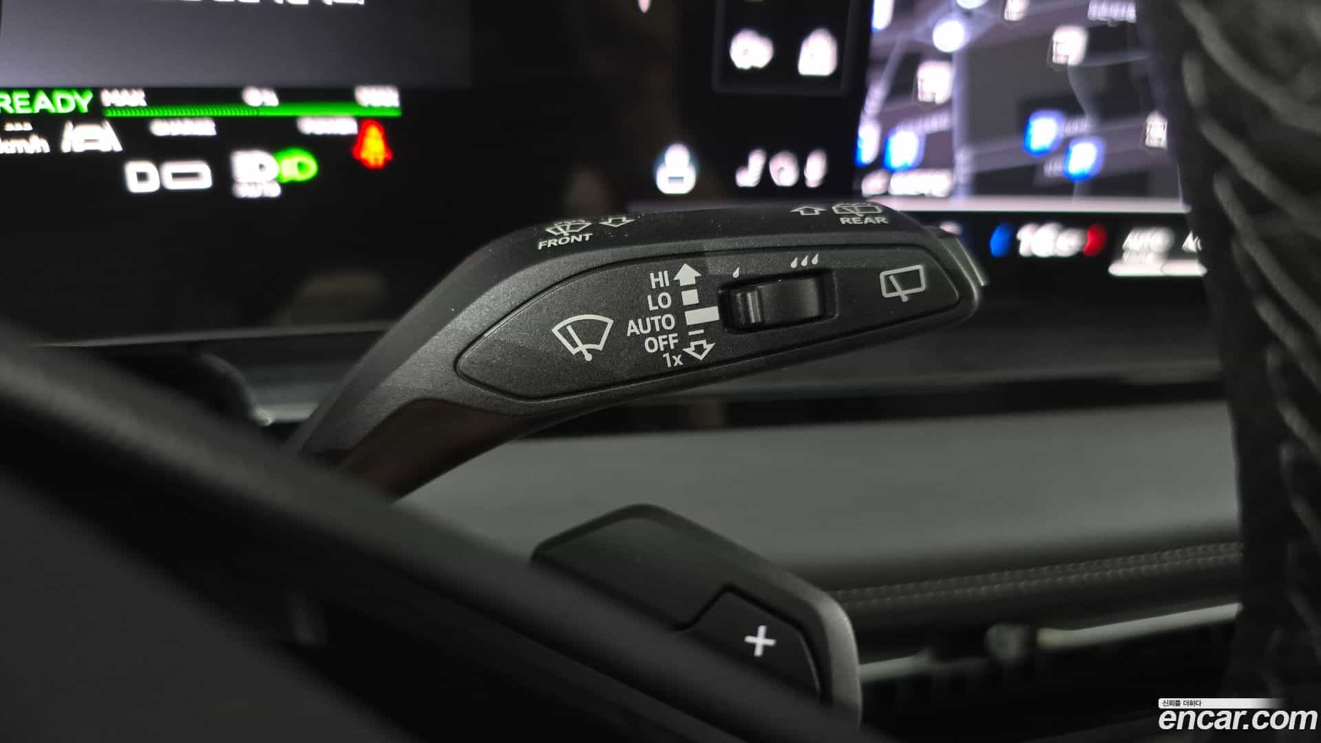 Q6 e-tron Audi 2025.8-OPTION-040