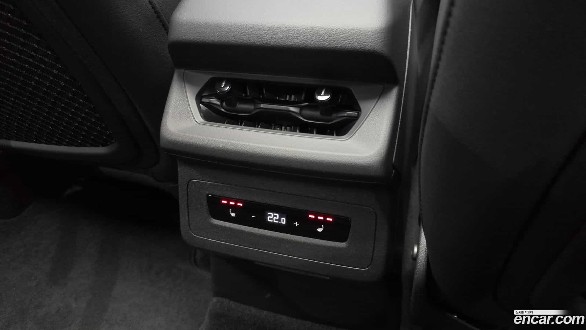 Q6 e-tron Audi 2025.8-OPTION-044