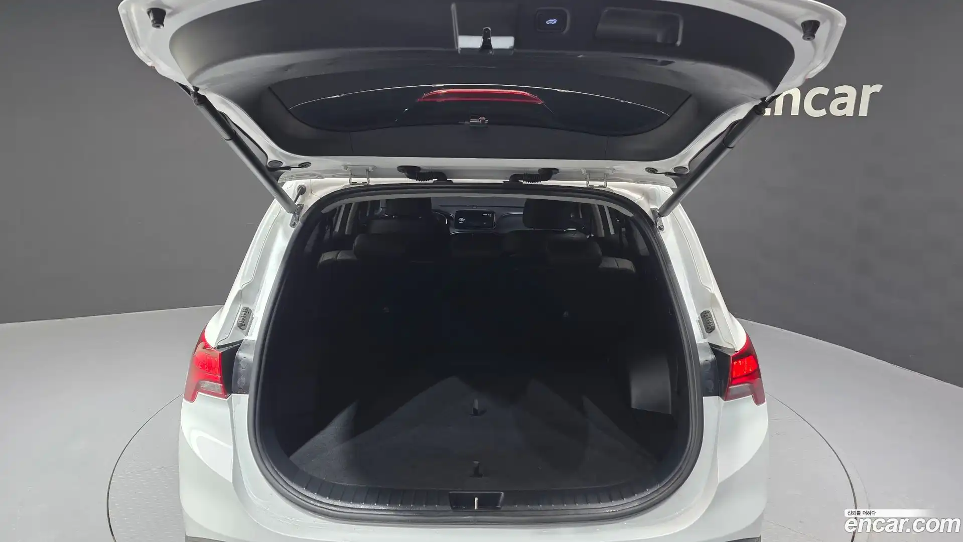 Santafe Hyundai 2022.2-OPTION-024