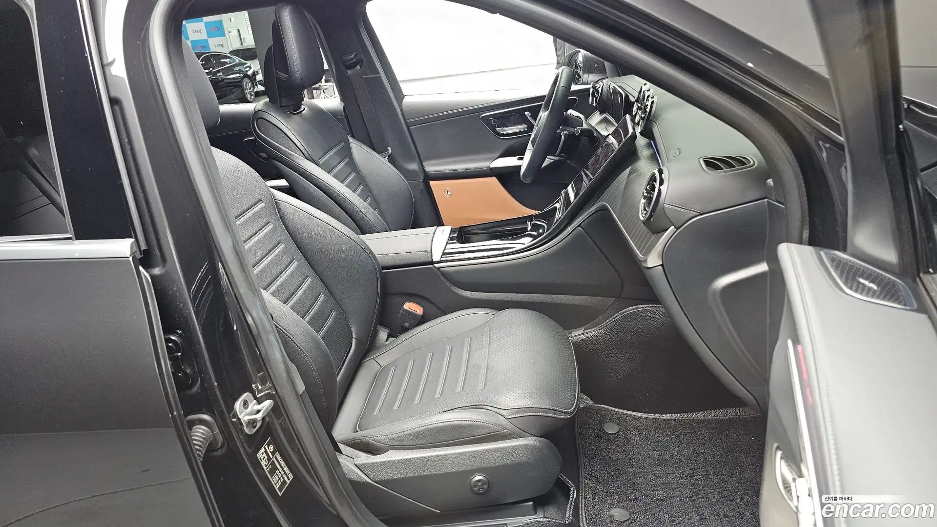 GLC-Class Mercedes-Benz 2024.5-INNER-010