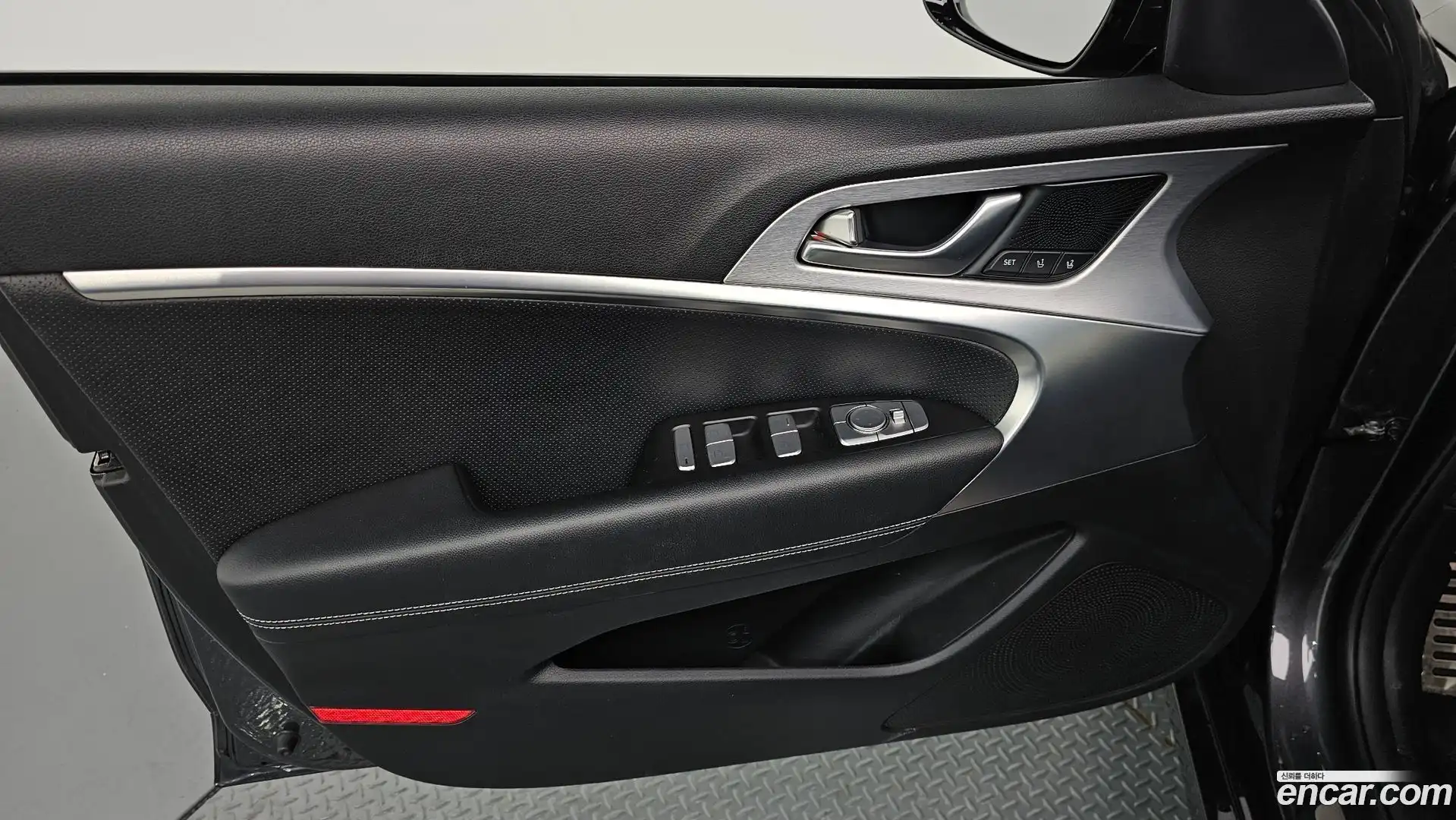 G70 Genesis 2018.7-INNER-034