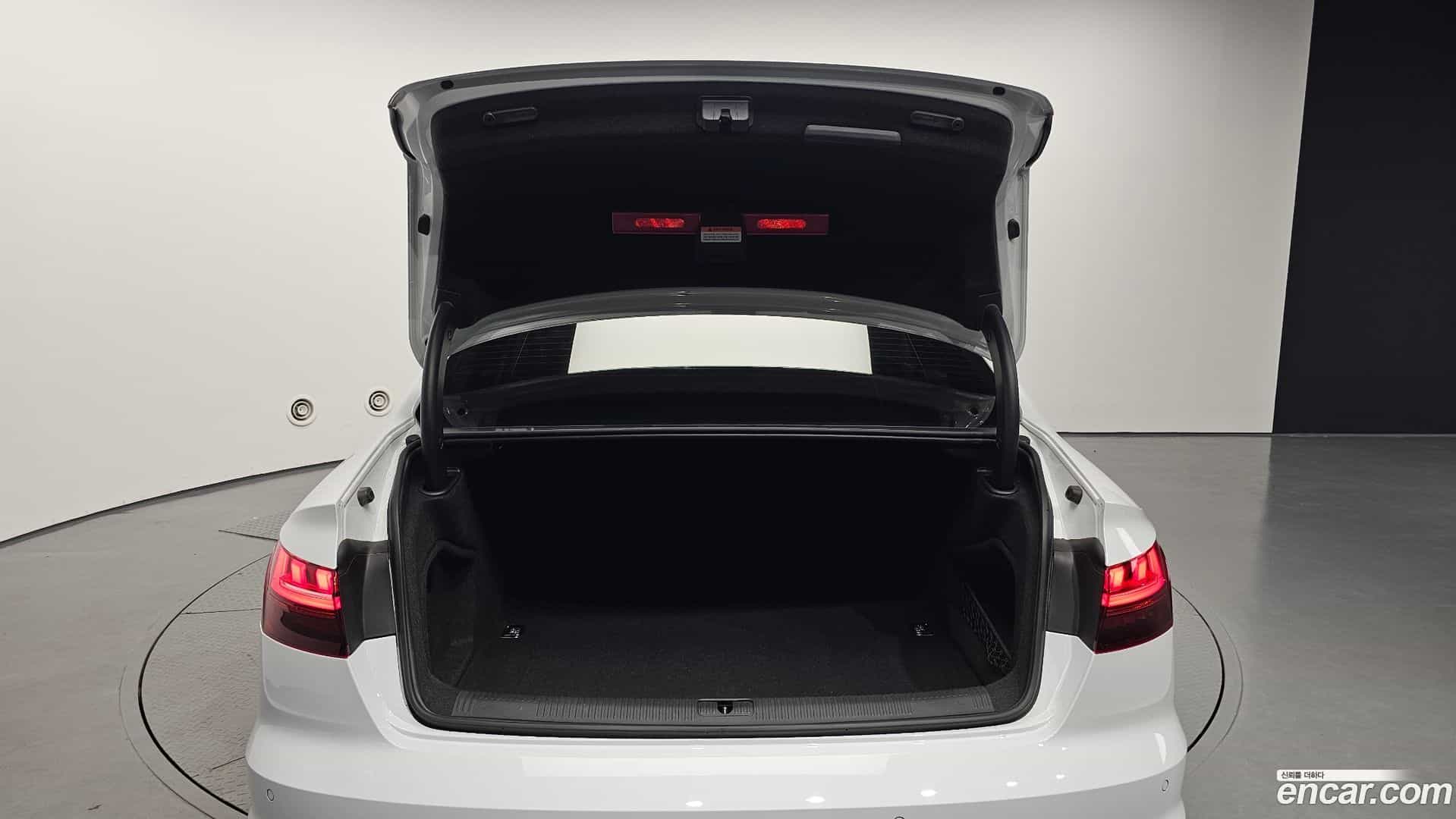 A4 Audi 2021.11-OPTION-024