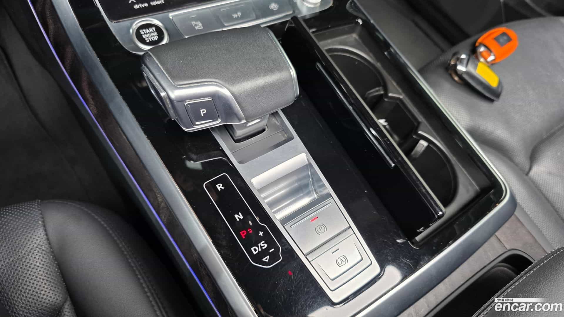 Q7 Audi 2021.10-INNER-009