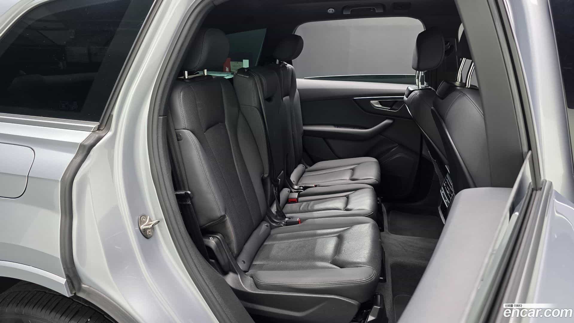 Q7 Audi 2021.10-OPTION-015